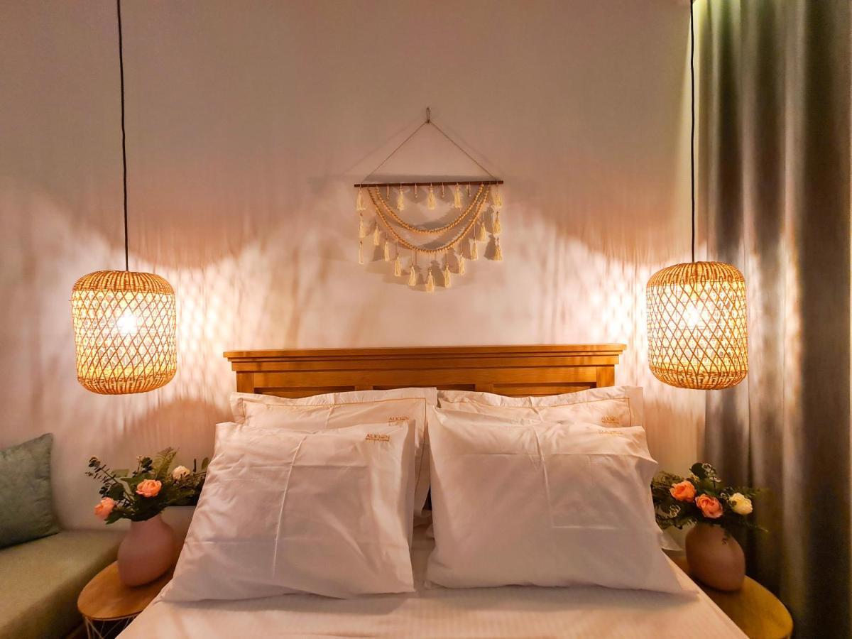Alkion Boutique Living Aparthotel เนอาวรัสนา ภายนอก รูปภาพ