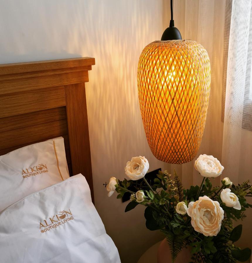 Alkion Boutique Living Aparthotel เนอาวรัสนา ภายนอก รูปภาพ