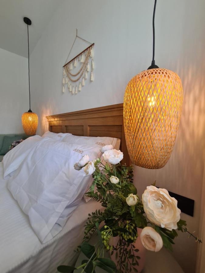Alkion Boutique Living Aparthotel เนอาวรัสนา ภายนอก รูปภาพ