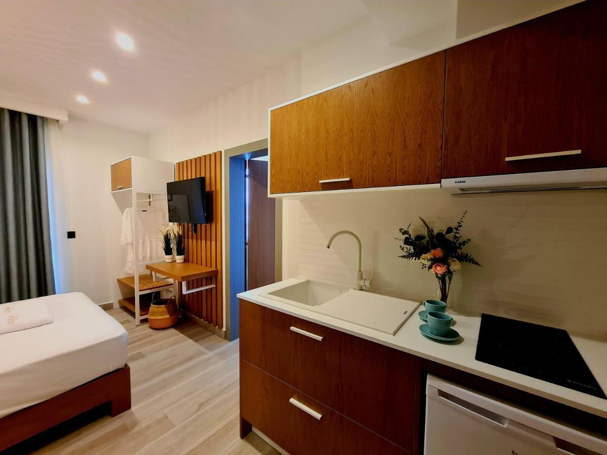 Alkion Boutique Living Aparthotel เนอาวรัสนา ภายนอก รูปภาพ