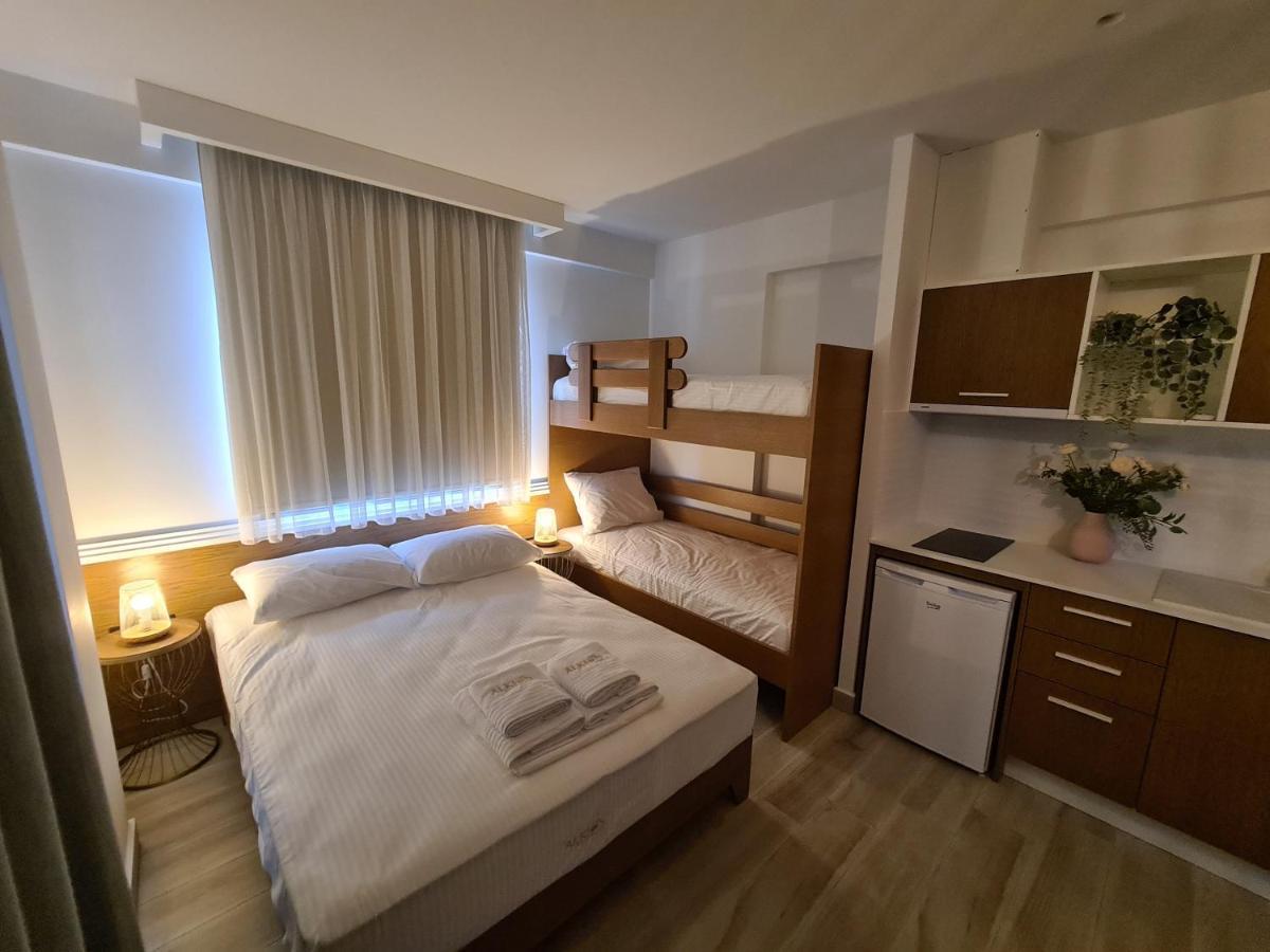 Alkion Boutique Living Aparthotel เนอาวรัสนา ภายนอก รูปภาพ